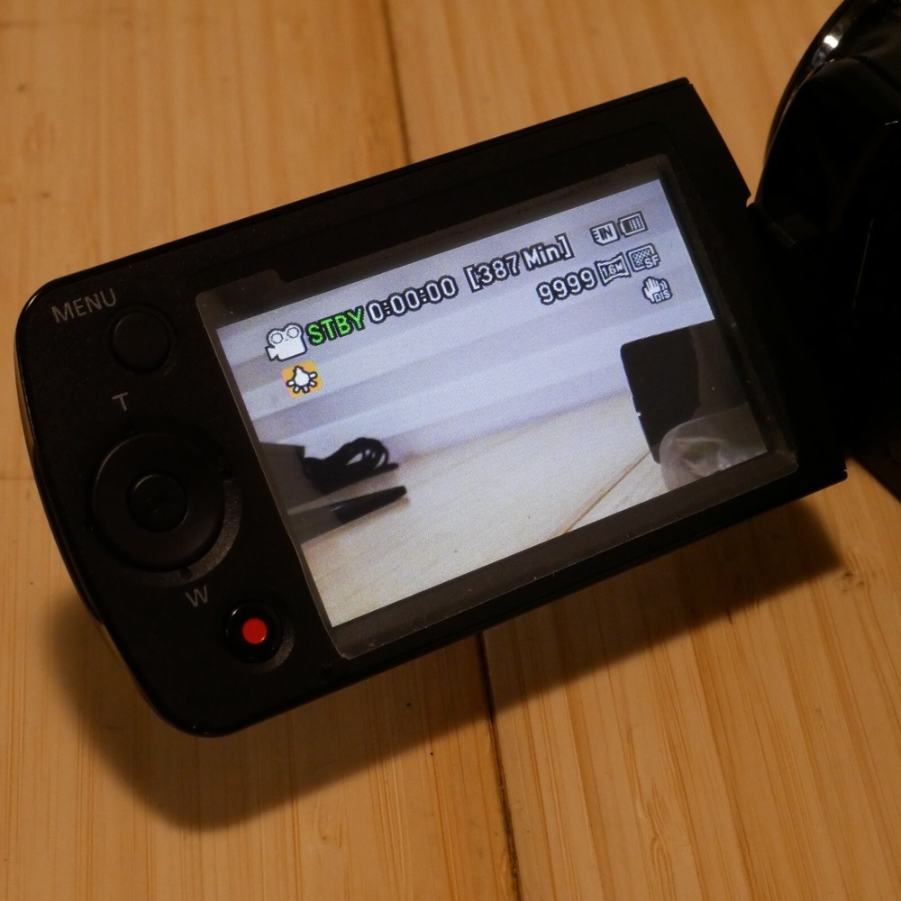 Samsung SMX-F54 Camcorder - 16GB Internal Memory (can also use SD cards) bundle - Picture 2 of 16